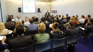 Oedsen Boersma van Corio tijdens zijn presentatie op het SCN mini-congres over Beleving