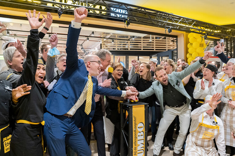 Nieuw gedeelte en Jumbo Foodmarkt Sterrenburg officieel geopend