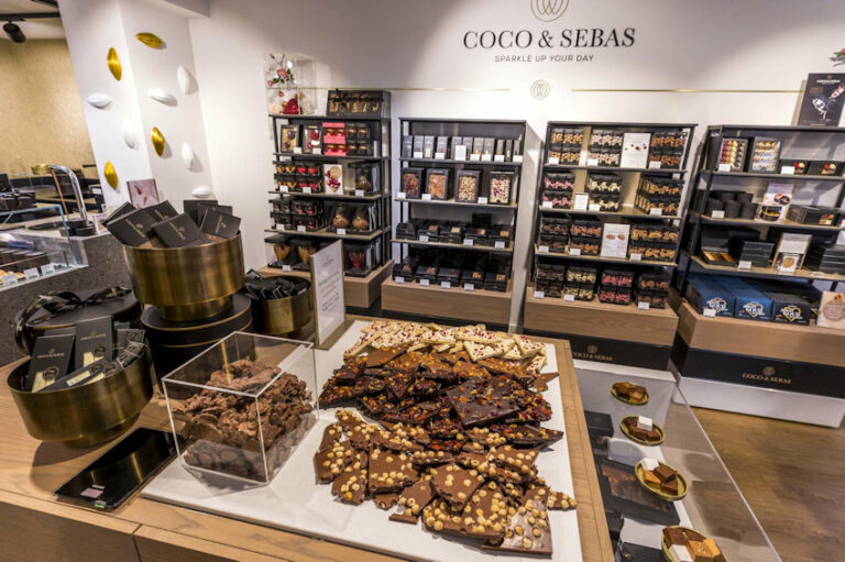 Coco & Sebas neemt zestien Leonidas-locaties over