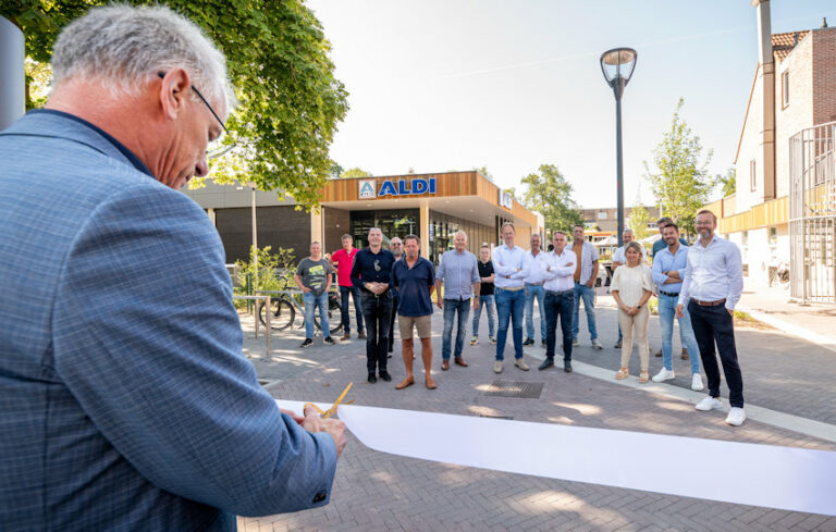 Winkelcentrum De Gors in Almelo feestelijk heropend