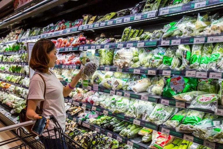 CBS: Supermarkten zetten omzet detailhandel in de min