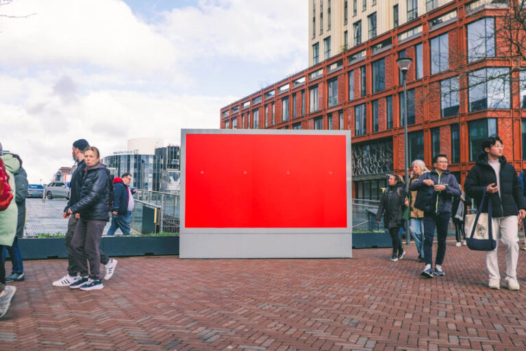 Pilot billboards met geur door McDonalds