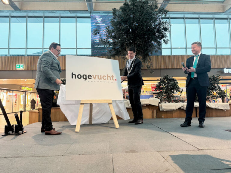 Vernieuwd winkelcentrum Hoge Vucht in Breda geopend
